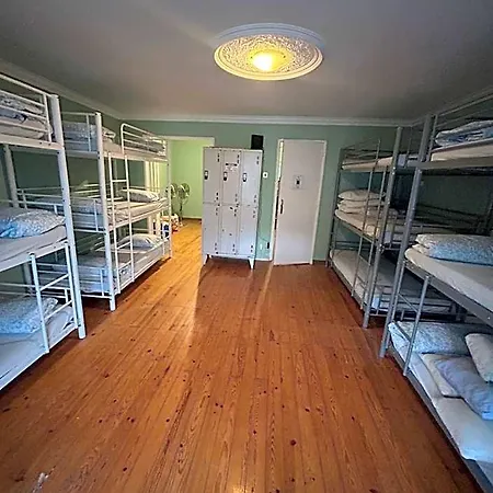 Hostel Auristelas *